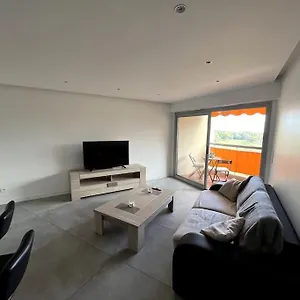 Appartement 2 Pieces Vue Mer, A Proximite De, Mandelieu